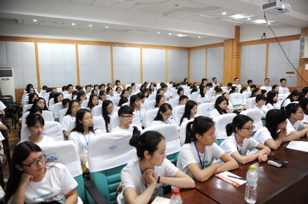 必一运动2014年优秀老员工暑期夏令营成功举办