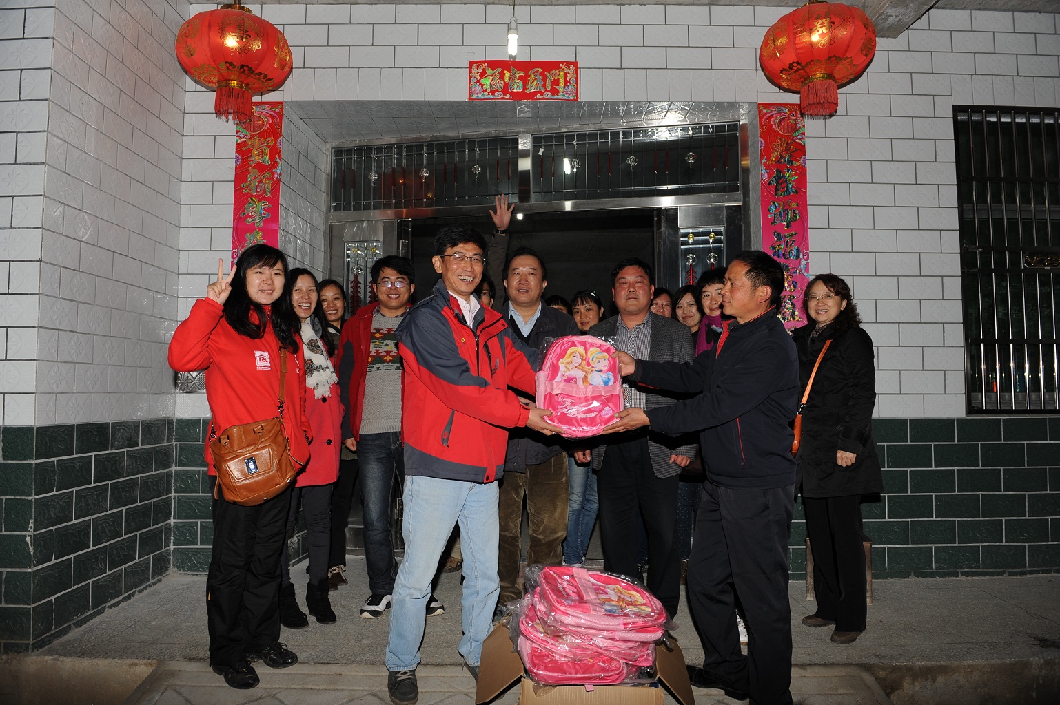 参观革命老区  感受红色情怀——必一运动组织党员赴英山开展主题教育实践活动