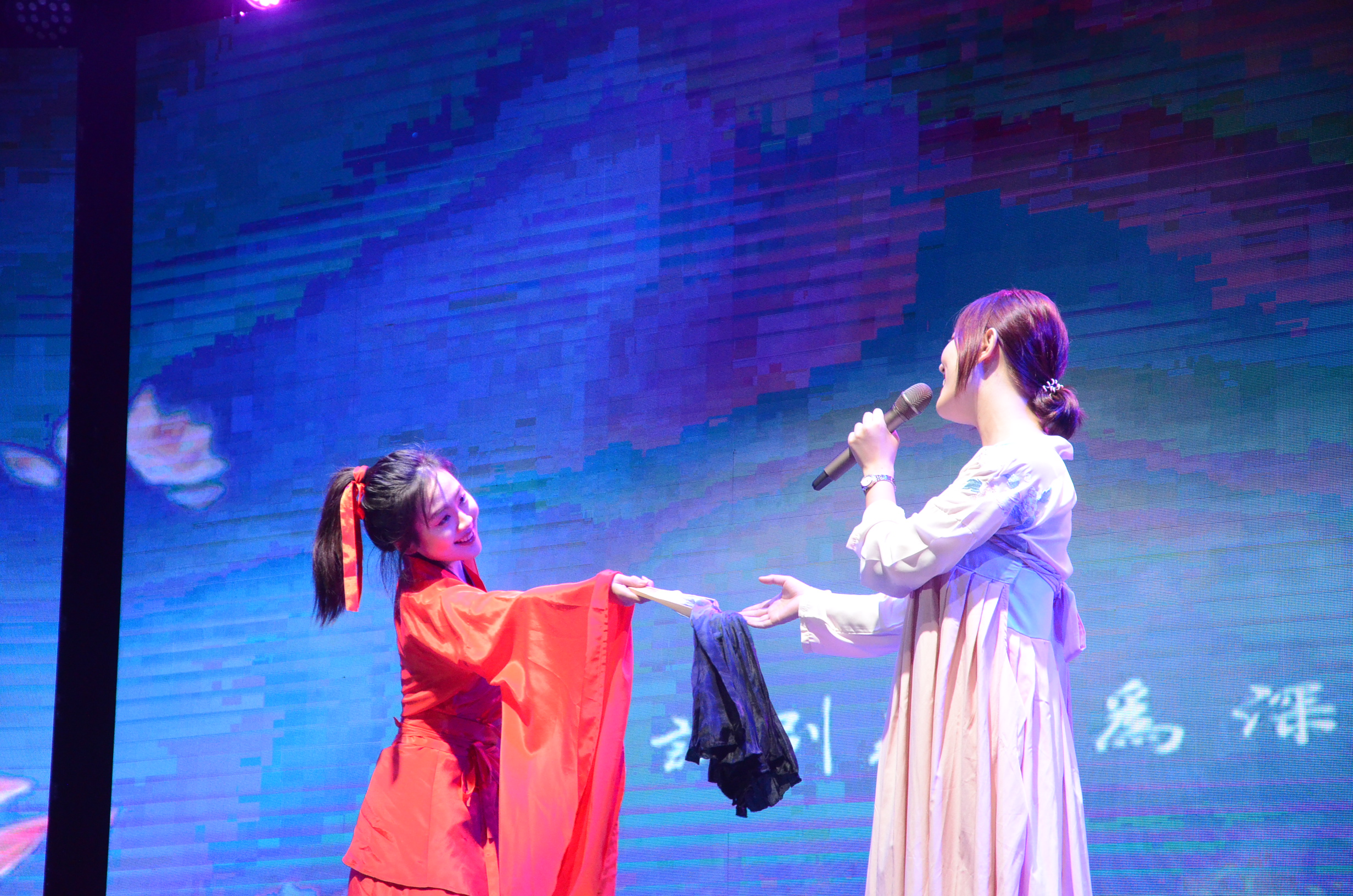 迎新季丨新意贰零，传响珞珈——记必一运动2020年迎新晚会